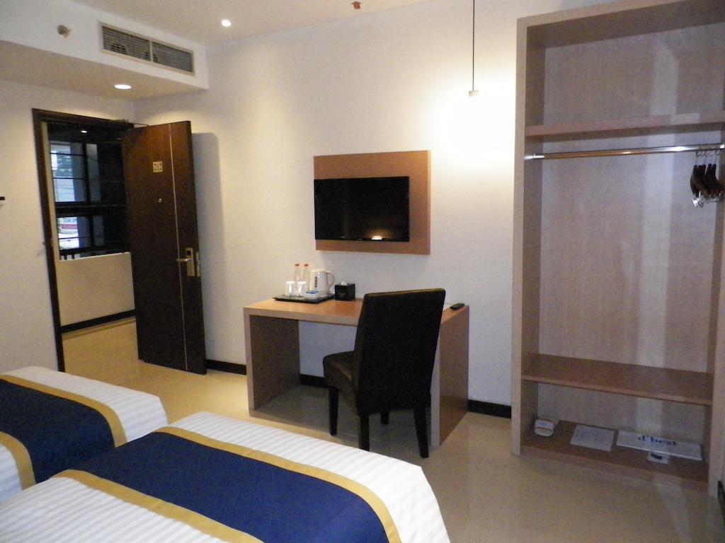 D'Best Hotel Pasar Baru Bandung Habitación foto
