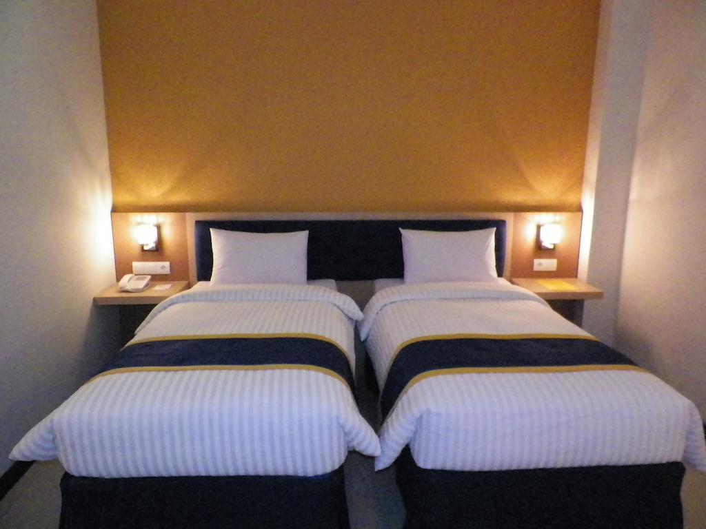 D'Best Hotel Pasar Baru Bandung Habitación foto